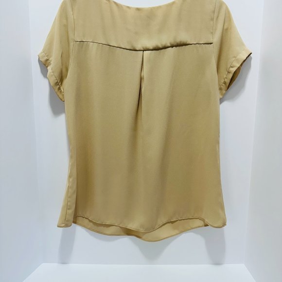NWOT _ CALYPSO Women's Pleat-detailed with One Golden Botton at the Front Top - Picture 4 of 5